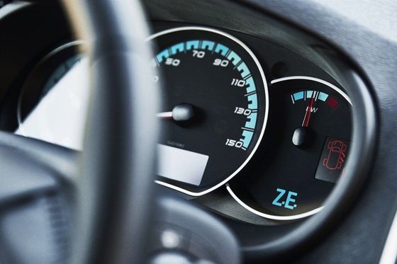 르노 칸구에 있는 최상의 가격과 2대 인승 밴,와 편한 특징, 마일리지, 좌석과 엔진 성능에