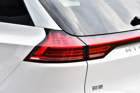 160Km/H 속도와 403 킬로미터 원거리 순수한 전기 자동차 AIWAYS U5