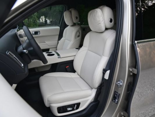 42.8kWh 배터리 6 자리 전기 SUV