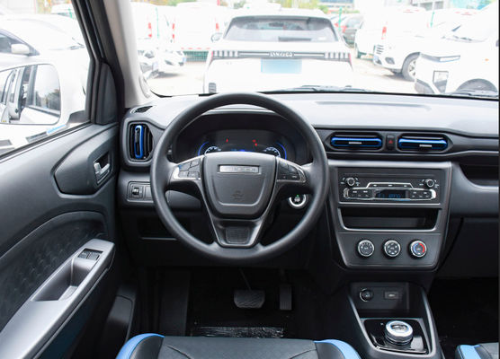 왼쪽으로 전기 MPV 자동차 다기능 전기 가족 차량 펑온 E380을 조종하기