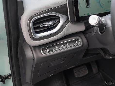 왼손 아이온 Ｖ 전기 자동차 500 킬로미터는 어른들 청소년을 위한 5대 인승 SUV 자동차를 정렬시킵니다