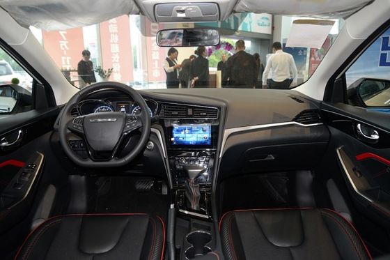 동펑 닛산 자동차 베누키아 D60 EV 2500 밀리미터 - 3000 밀리미터 차축 거리 왼손 드라이브 자동차