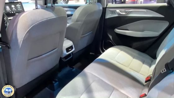 결합구조 Ｃ 소형 전기 자동차 EV 550 킬로미터 범위 전방 차륜 구동 150 킬로미터 / Ｈ