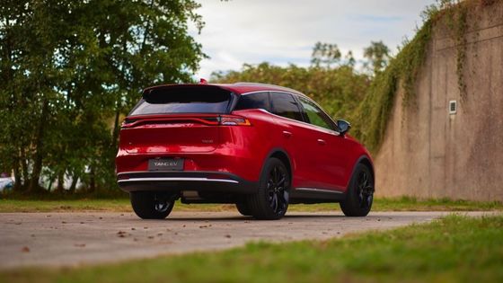 635 킬로미터 고성능 전기 자동차