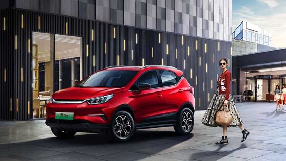 301 킬로미터 고급 전기 SUV