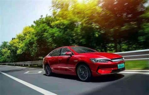 400 킬로미터 매체 규모 전기 자동차