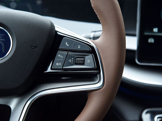 400 킬로미터 매체 규모 전기 자동차