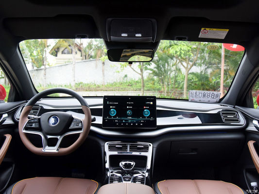 400 킬로미터 매체 규모 전기 자동차