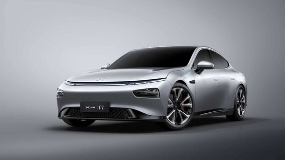 엑스이아오펑 P7 4 바퀴 전기 자동차 480 킬로미터 전기 어른 자동차 CCC 증명됩니다