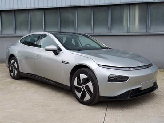 엑스이아오펑 P7 4 바퀴 전기 자동차 480 킬로미터 전기 어른 자동차 CCC 증명됩니다