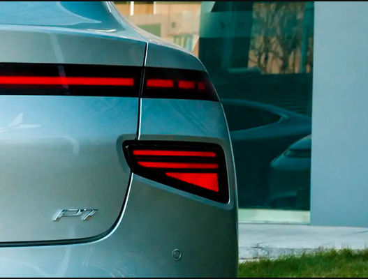 엑스이아오펑 P7 4 바퀴 전기 자동차 480 킬로미터 전기 어른 자동차 CCC 증명됩니다