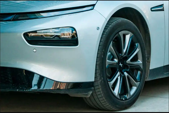 엑스이아오펑 P7 4 바퀴 전기 자동차 480 킬로미터 전기 어른 자동차 CCC 증명됩니다