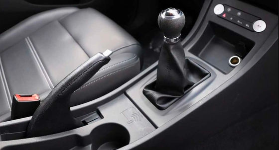 셋으로 이루어진 리튬 배터리 BYD E3 전기 자동차 130 km/H는 401 킬로미터 FWD 전기 자동차를 정렬시킵니다