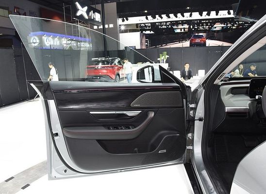 지적 리무진 전기 자동차 엑스펑 P7 국민 경제 개발 심의회 2WD 4WD 480 586 670 706 킬로미터 범위