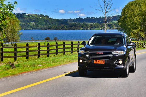 110 킬로미터 4 차륜 구동 전기 자동차 GWM 하발 H6 DHT PHEV는 하이브리드 자동차에 플러그를 꽂습니다