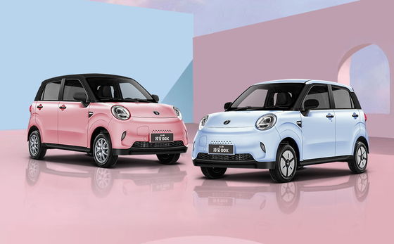 린바오 박스 EV 신차에서 훌륭한 인테리어, 풍부한 구성과 패션 디자인