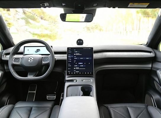 SUV At NIO EC7 75kWh 전기 자동차 480kW를 공급하는 모터