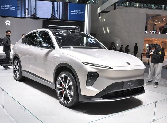 SUV At NIO EC7 75kWh 전기 자동차 480kW를 공급하는 모터