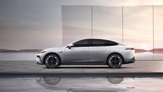 둥펑 Eπ 007 1200km 범위와 시저 문 최대 속도 165km/h 5문