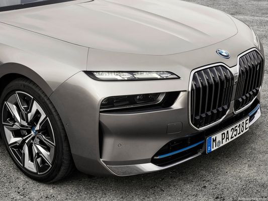 새로운 에너지 차량 BMW i7 2023 xDrive60L 고급 스포츠 자동차 좌석 성인 전기 차량