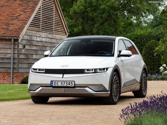 현대 아이오닉5의 새로운 전동차 제품군 430km 범위의 매력적이고 미래형 디자인