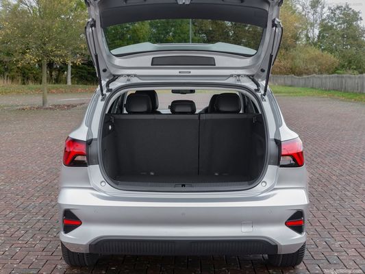 MG 5 EV에서 방대한 편안한 모든 전기 자동차 344km의 괜찮은 범위와 슈퍼 충전 능력