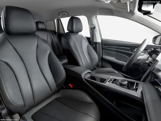 MG 5 EV에서 방대한 편안한 모든 전기 자동차 344km의 괜찮은 범위와 슈퍼 충전 능력