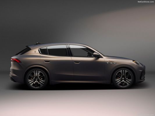 순수 전기 신 에너지 자동차 450 범위와 최고 속도 325km/h Maserati Gran Turismo Folgore에서