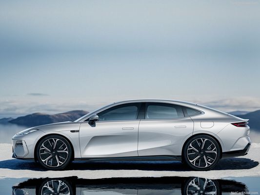 지일리 갤럭시 E8 EV 전기 자동차 2024 550Kw 맥스 뉴 에너지 차량 세단 단 엔진으로 190km/H 최대 속도
