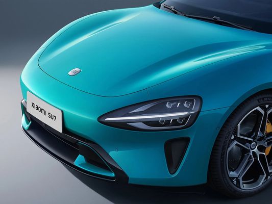 새 샤오미 SU7 세단 475kW 또는 664bhp 전력 165mph 새 에너지 차량