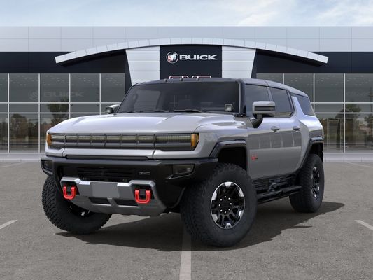 2024 GMC Hammer EV 2X는 3.3초에 60mph까지 달리고 381마일 범위와 570 hp의 이중 모터 AWD를 가지고 있습니다.