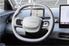 최신 순수한 EV 자동차 둥펑 Nammi 01 해치백 EV 그리고 인상적인 범위와 솔리드 스테이트 배터리