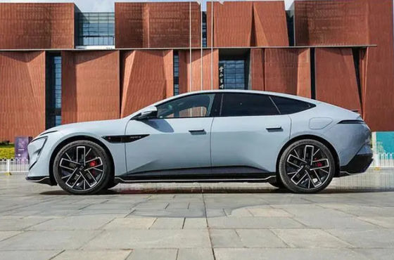 순수 전기차 AVATR 12 전기차 700km 범위