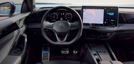 다재다능한 에스테이트 VW 새로운 폭스바겐 패사트 PHEV 2024 268bhp와 400Nmof 토크,7.4s 가속