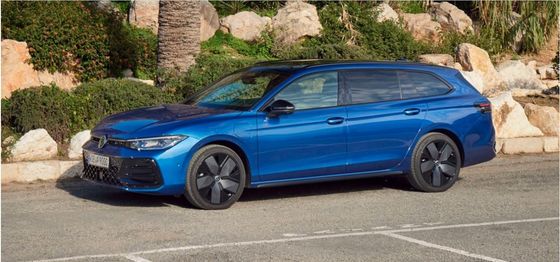 다재다능한 에스테이트 VW 새로운 폭스바겐 패사트 PHEV 2024 268bhp와 400Nmof 토크,7.4s 가속