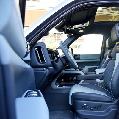 새로운 전기 4륜 구동 PHEV Byd 포뮬러 레오파드 5 최대 전력 출력 505 KW 및 최대 토크 760 N · m