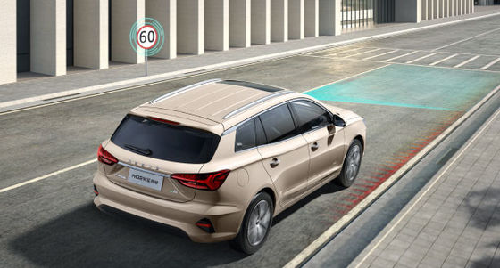 NEDC501Km 주행 범위 Roewe Ei5 MPV 순수 전기 차량 최고 속도 185km/h 8.3sec 0-100km/h 가속