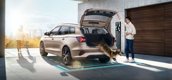 NEDC501Km 주행 범위 Roewe Ei5 MPV 순수 전기 차량 최고 속도 185km/h 8.3sec 0-100km/h 가속