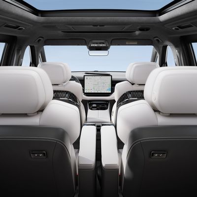 지크 009 순수 전기 럭셔리 MPV MPVS 140kwh 배터리 822km CLTC 범위 0-100km/h 4.5초에