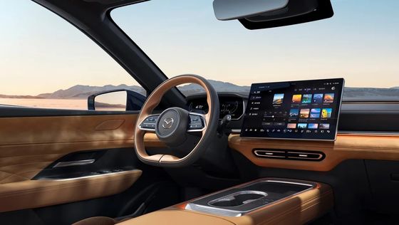 최초의 순수 전기차 마즈다 EZ-6는 얇은 후륜 구동 세일런으로