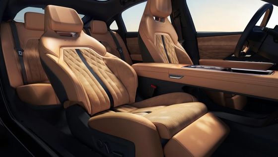 최초의 순수 전기차 마즈다 EZ-6는 얇은 후륜 구동 세일런으로