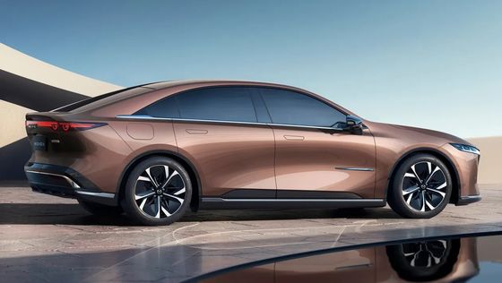 최초의 순수 전기차 마즈다 EZ-6는 얇은 후륜 구동 세일런으로