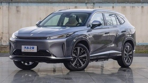 가장 새로운 Saic Roewe D5X DMH PHEV 1.5 리터 터보 엔진과 110kw/235N.m의 전력을 가진 단일 전기 모터