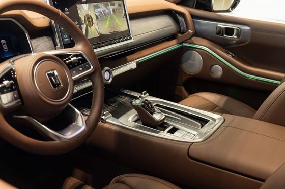 GWM TANK 럭셔리 오프로드 SUV PHEV AWD 드라이브 트레인 190km/h 최고 속도 3.0t 360PS V6 엔진과 0.4h 빠른 충전 시간