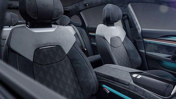 딜러는 NETA S 2024 4도어 패스트백 세단 하이브리드 전기 자동차의 전력 출력 231ps까지 0-100kmph 가속 8.6초