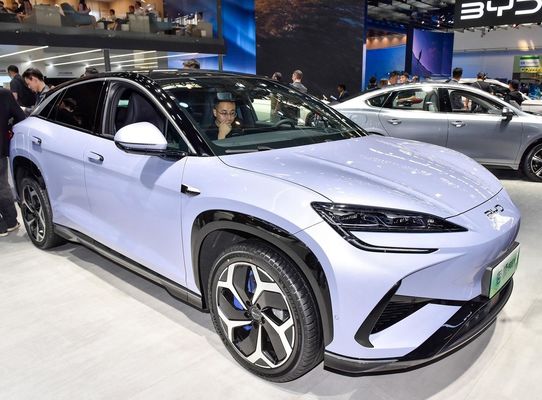 새로운 PURE 전기 차량 BYD Sea lion 07 BYD e 플랫폼 3.0 EV 구조 210km/h 최고 속도& 231P.s 모터 전력