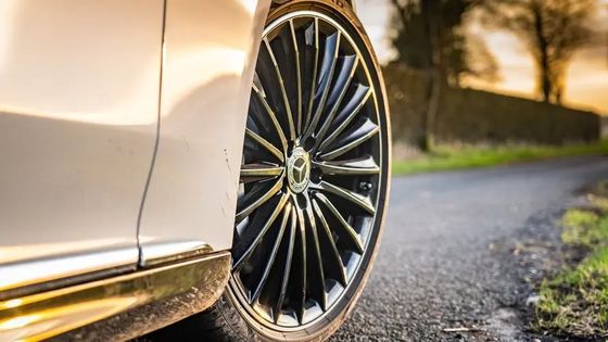 가장 매력적인 가격 전기 차량 메르세데스 벤츠 EQE 300 세단 525km 범위 180kw/245P.s 전력 210kmph 최고 속도