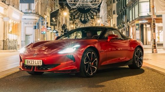 MG 사이버스터 트로피 전동 스포츠카 건전한 335bhp와 350파운드 Ft 토크, 77kwh 배터리 아래 336 마일 범위