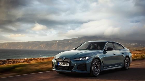 순수 전기차 고성능 450km 범위 BMW i4 가속 0-100km/h 3.9s 225km/h 최고 속도 400kw 전력