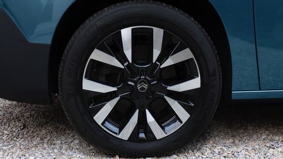 신형 시트로엔 e-버링고 신형 전기차 339km 범위 100kW의 배터리와 52kwh 배터리 136P.s 엔진 & 132km/h 최고 속도